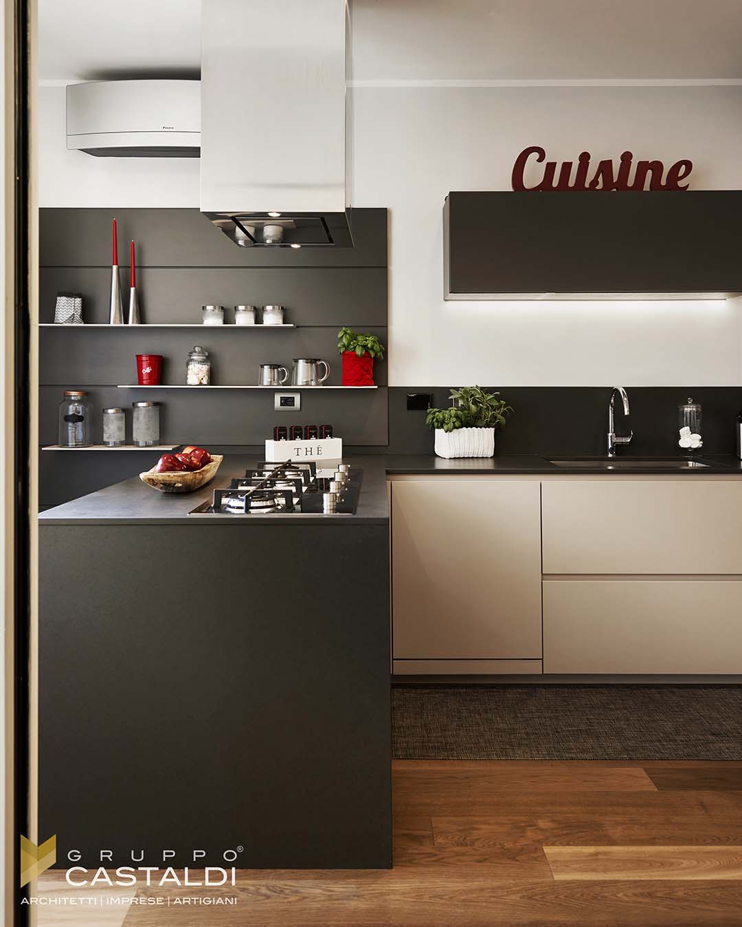 An example of the kitchen by Architetto Parioli Gruppo Castaldi in Rome