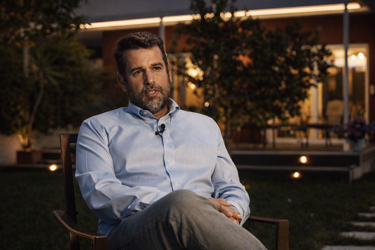 Ingegnere Gruppo Castaldi analizza progetto efficientamento energetico villa Casal Palocco Roma - Da classe G a classe A